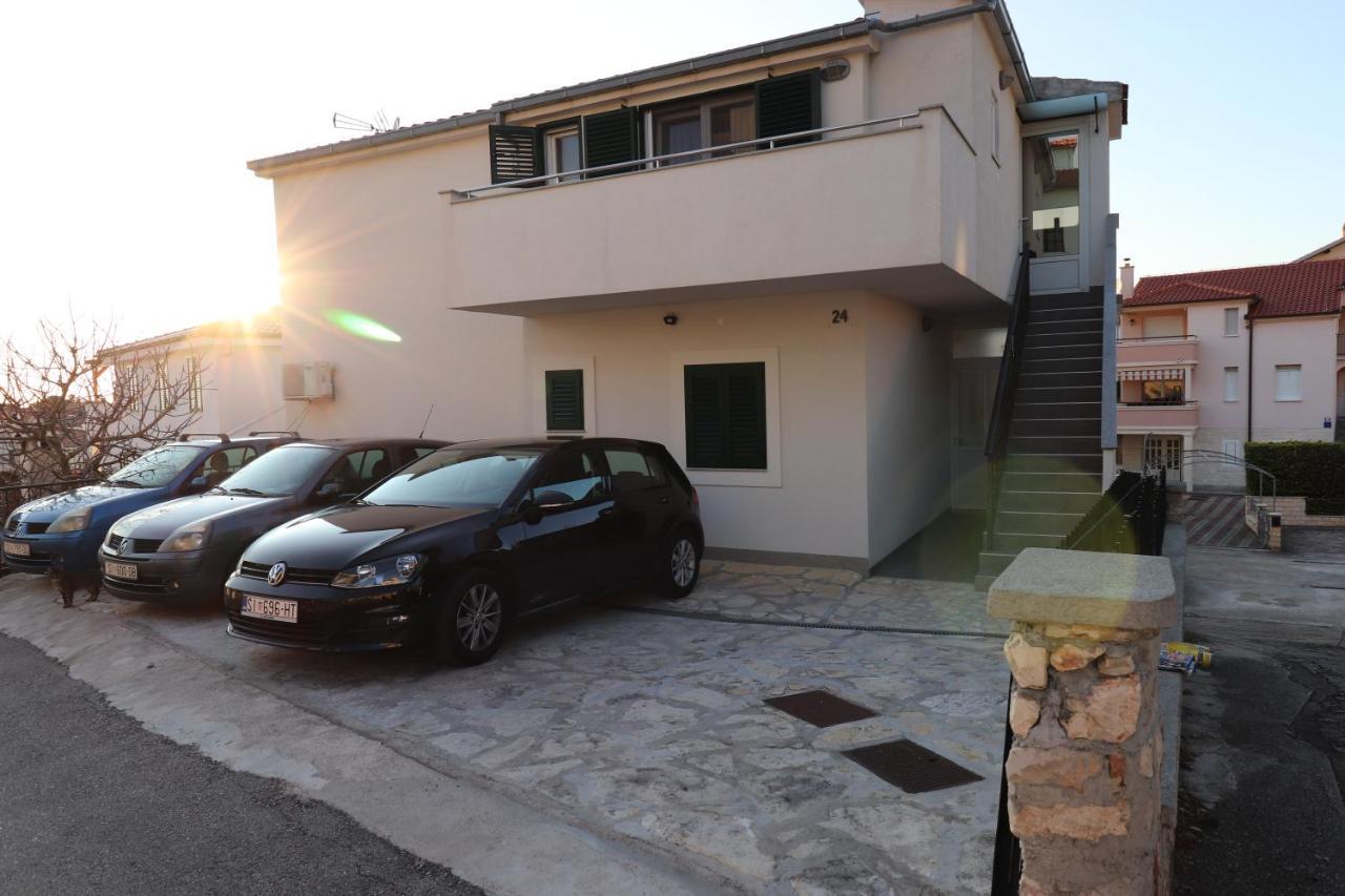 Charming Seaside Apartments Noa & Jakov, Zaboric Sibenik Exterior photo