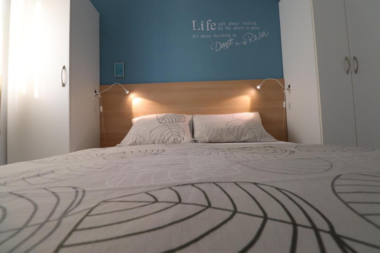 Charming Seaside Apartments Noa & Jakov, Zaboric Sibenik Exterior photo