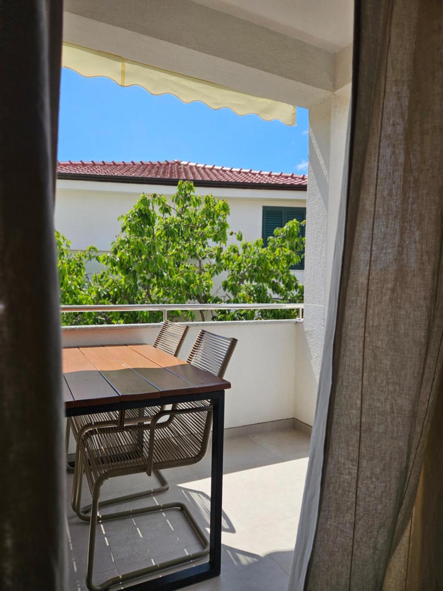 Charming Seaside Apartments Noa & Jakov, Zaboric Sibenik Exterior photo