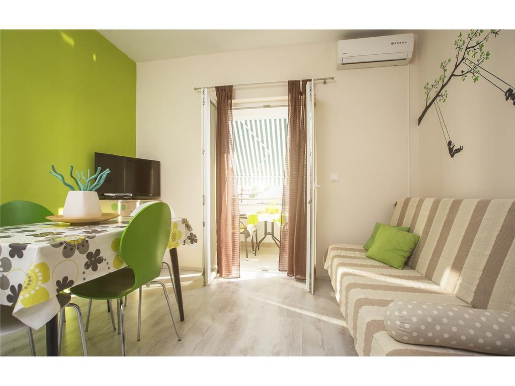 Charming Seaside Apartments Noa & Jakov, Zaboric Sibenik Room photo